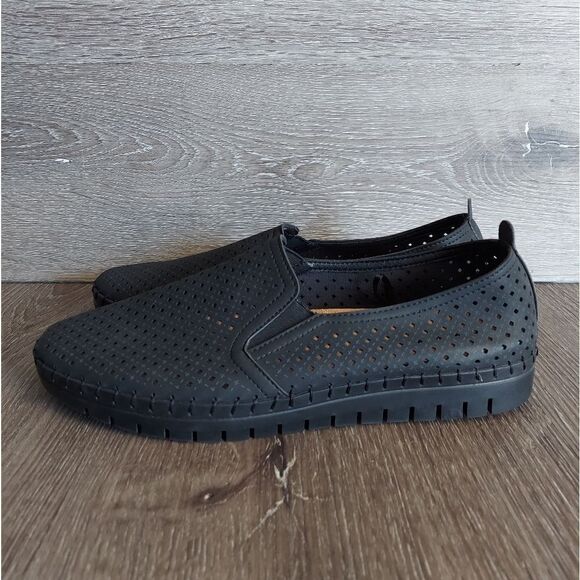NEW Easy Street Womens Fresh Black Faux Leather Perforated Loafers Shoes 9W - Picture 4 of 9